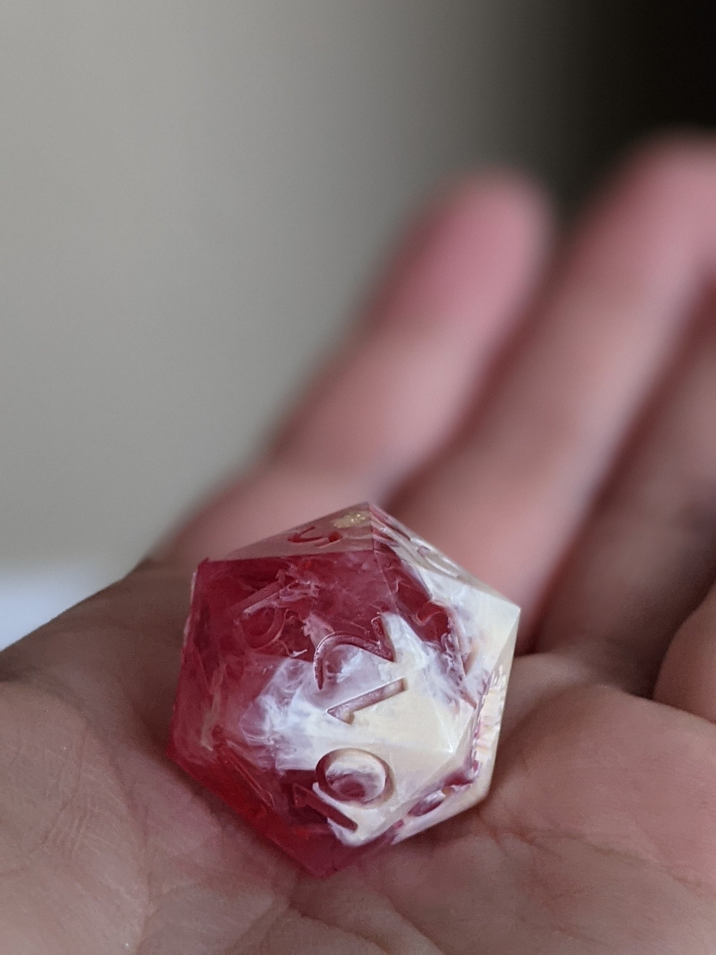 Sharp Edge D20-Raw Blood&Bone